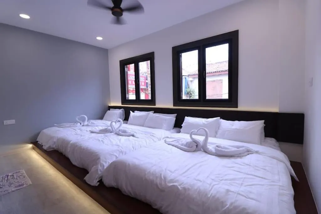 New! 1Min To Jonkerstreet Melaka Loft 4Br 11 Pax Villa 0*, Malacca